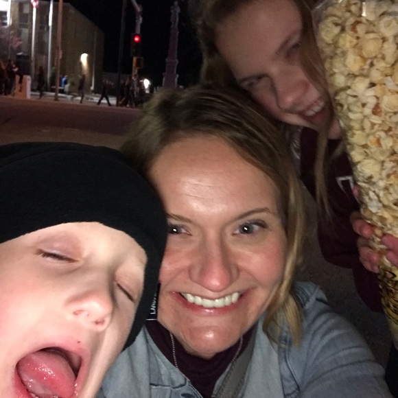 Meet your Posher, Kristin - Picture 4 of 4